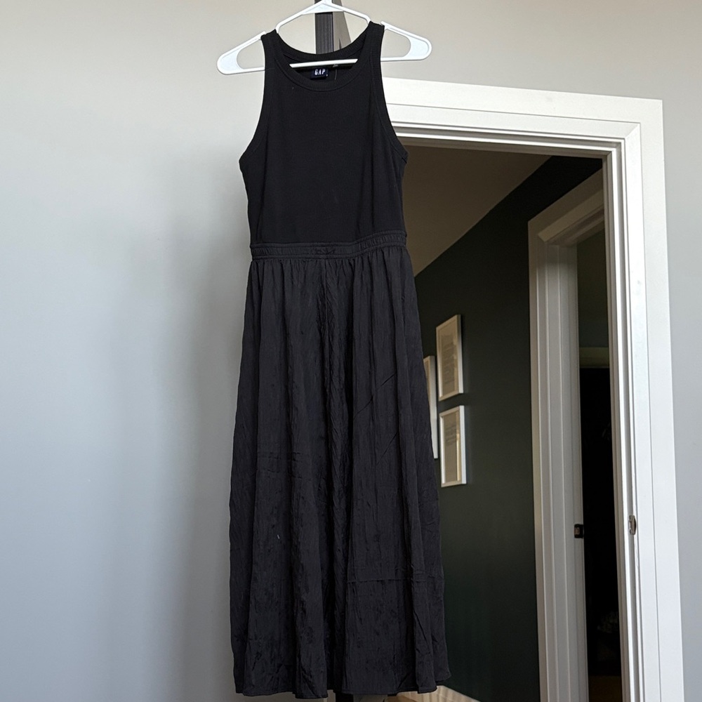 NWT Gap Texture Crinkle Midi Dress!
